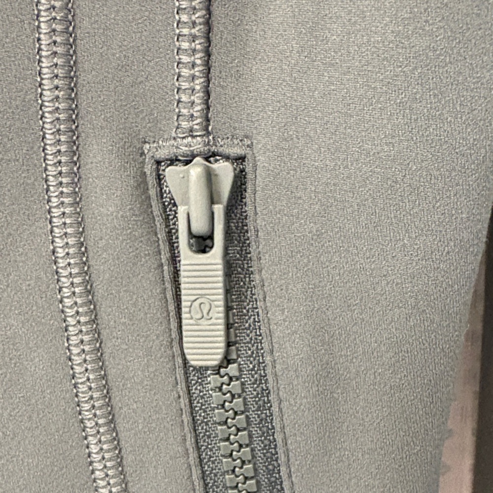 Lululemon Define Cropped Nulu Jacket ~ 6 ~ Rainforest Green - Picture 4 of 12